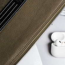 Load image into Gallery viewer, Urban Carry